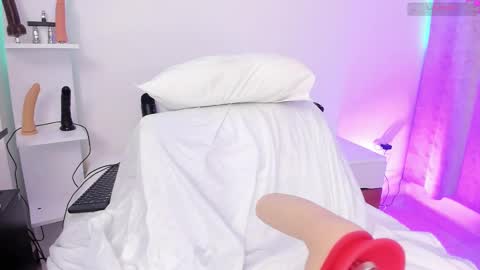 Maria  online show from 02/25/25, 08:47