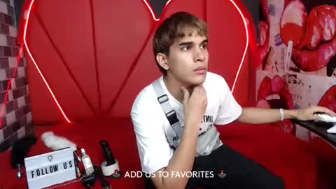 Snapshot of couple_sexxy7 chatting on 02/17/25, 06:15 MIA LIZ AND SAM online show from 02/17/25, 06:15