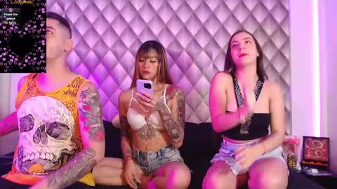 Snapshot of couplelatin17xxx chatting on 02/24/26, 03:10 Couplelatin online show from 02/24/26, 03:10