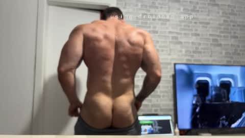 couplemuscle40 online show from 10/09/25, 02:20