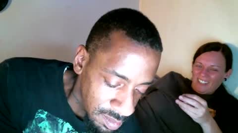 Snapshot of coupleohio419 chatting on 09/19/25, 04:47 coupleohio419 online show from 09/19/25, 04:47