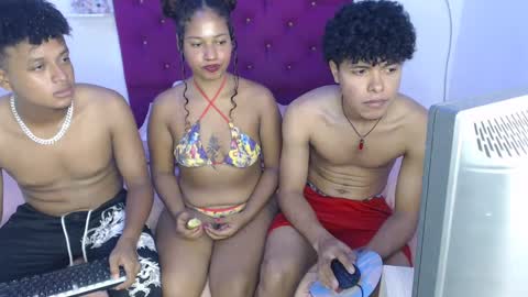 Snapshot of couples_nasty chatting on 09/12/25, 03:28 ANDRES SOFHIA Y CAMILO online show from 09/12/25, 03:28
