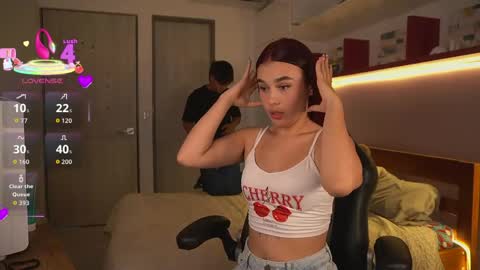 Snapshot of couplevibesx chatting on 03/27/26, 08:30 Camila Thomas online show from 03/27/26, 08:30