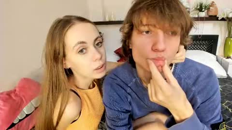 Snapshot of couplewetlove chatting on 06/19/26, 02:32 Mike and Emmy FOLLOW US online show from 06/19/26, 02:32