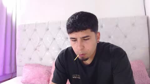 Snapshot of coupsextop chatting on 03/26/26, 05:13 Juli and Liam online show from 03/26/26, 05:13