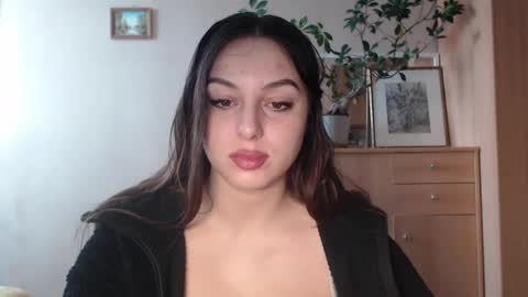 Courtney online show from 01/25/25, 07:49