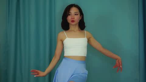 Yui online show from 03/11/25, 10:51