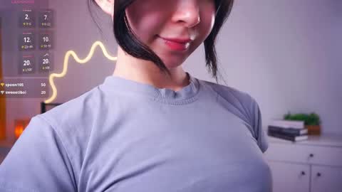 Yui online show from 04/25/26, 08:28