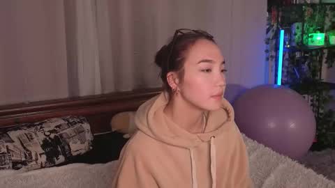 Yuna online show from 12/13/25, 08:36