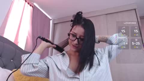 Snapshot of cowgirl_isa chatting on 09/25/25, 08:56 cowgirl_isa online show from 09/25/25, 08:56