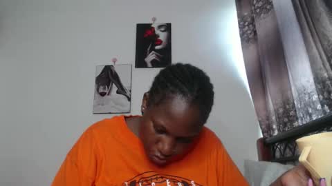 Erykah online show from 10/31/25, 10:49