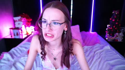 cozymell online show from 01/01/25, 03:23