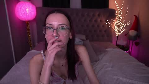 cozymell online show from 01/17/25, 06:02