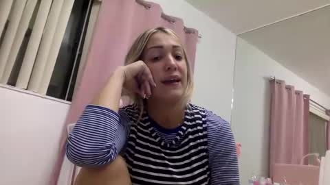 cramelito01 online show from 12/30/24, 12:43