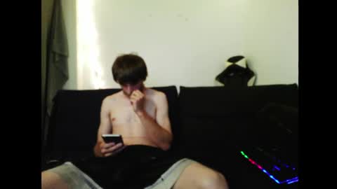 Snapshot of crankin_mahawg chatting on 05/20/26, 03:13 crankin_mahawg online show from 05/20/26, 03:13