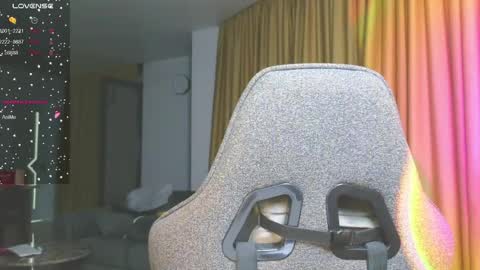 Snapshot of cravelucy chatting on 04/02/26, 03:53 lucy online show from 04/02/26, 03:53