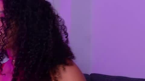 Snapshot of crazy01fantasy chatting on 12/01/25, 10:04 Laura online show from 12/01/25, 10:04