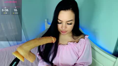 Eva online show from 12/16/25, 09:03