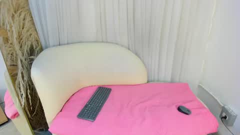 crazy_girl___ online show from 07/09/26, 11:58