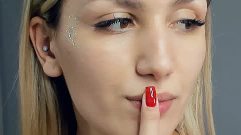 Emma online show from 02/01/25, 05:28