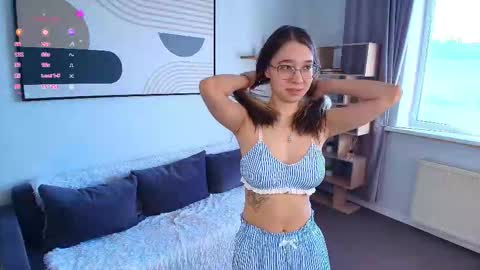 Emma online show from 03/17/26, 07:01