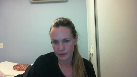 Anny online show from 10/13/25, 12:21