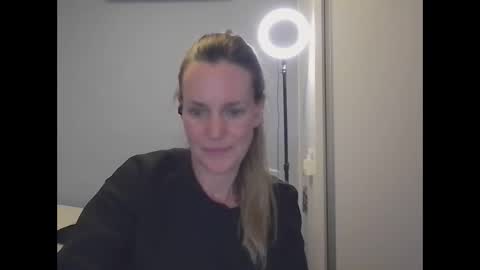 Anny online show from 11/13/25, 11:47