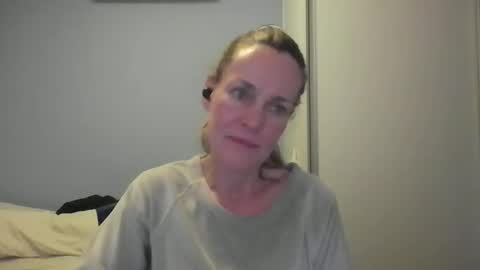 Anny online show from 11/24/25, 12:10