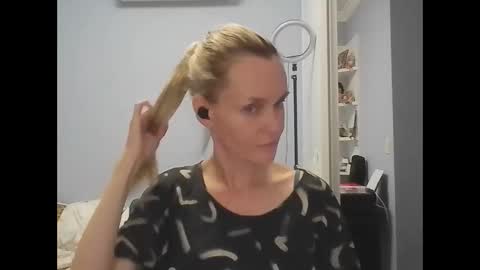 Anny online show from 02/11/26, 12:15