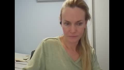 Anny online show from 04/29/26, 12:27