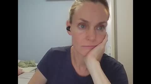 Anny online show from 04/30/26, 08:57