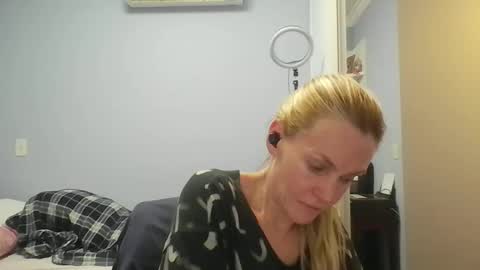 Anny online show from 05/04/26, 12:17