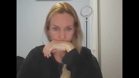 Snapshot of crazyanny chatting on 05/13/26, 12:08 Anny online show from 05/13/26, 12:08