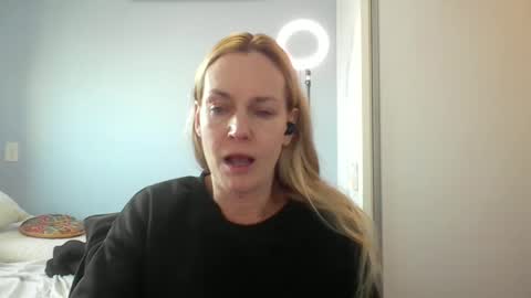 Snapshot of crazyanny chatting on 06/09/26, 10:49 Anny online show from 06/09/26, 10:49