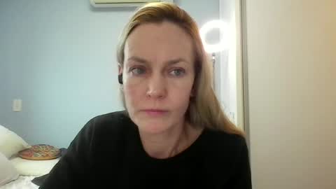 Snapshot of crazyanny chatting on 06/11/26, 10:46 Anny online show from 06/11/26, 10:46