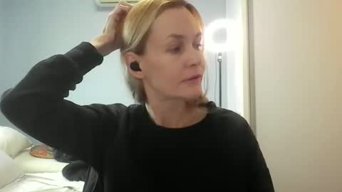 Snapshot of crazyanny chatting on 06/12/26, 10:47 Anny online show from 06/12/26, 10:47