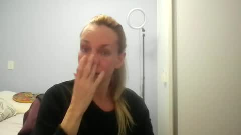 Snapshot of crazyanny chatting on 06/19/26, 12:26 Anny online show from 06/19/26, 12:26