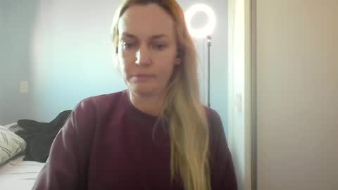 Snapshot of crazyanny chatting on 06/19/26, 12:31 Anny online show from 06/19/26, 12:31