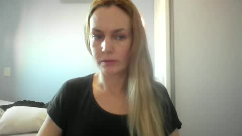 Snapshot of crazyanny chatting on 07/02/26, 10:54 Anny online show from 07/02/26, 10:54