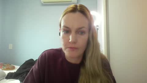 Snapshot of crazyanny chatting on 07/09/26, 10:52 Anny online show from 07/09/26, 10:52