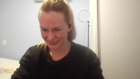 Snapshot of crazyanny chatting on 07/13/26, 12:24 Anny online show from 07/13/26, 12:24