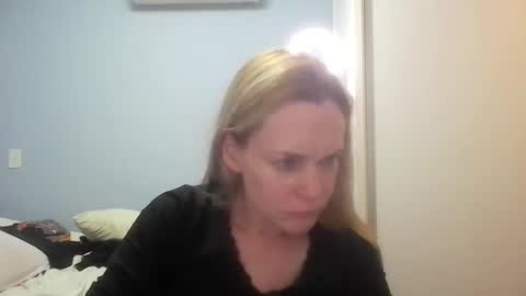 Snapshot of crazyanny chatting on 07/17/26, 06:02 Anny online show from 07/17/26, 06:02