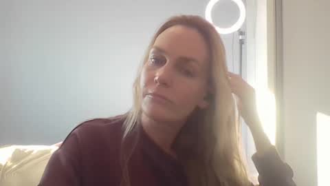 Snapshot of crazyanny chatting on 07/28/26, 06:53 Anny online show from 07/28/26, 06:53
