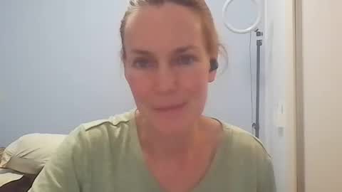 Snapshot of crazyanny chatting on 07/28/26, 08:52 Anny online show from 07/28/26, 08:52
