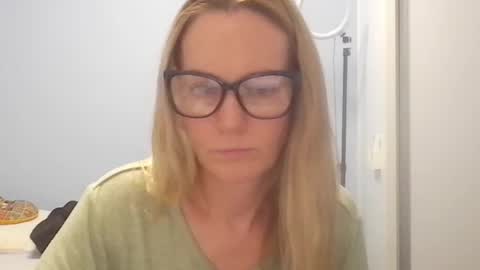 Snapshot of crazyanny chatting on 07/30/26, 12:09 Anny online show from 07/30/26, 12:09