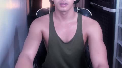 Snapshot of crazyasiancum chatting on 09/14/25, 02:00 Zion online show from 09/14/25, 02:00