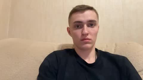 Snapshot of crazybottom99 chatting on 12/04/24, 04:27 Alex online show from 12/04/24, 04:27