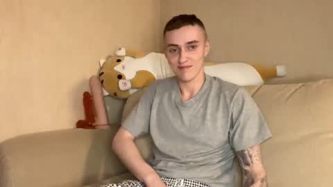 Snapshot of crazybottom99 chatting on 01/10/25, 06:38 Alex online show from 01/10/25, 06:38