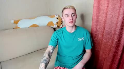 Snapshot of crazybottom99 chatting on 03/03/25, 06:12 Alex online show from 03/03/25, 06:12