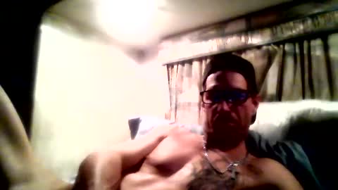 Snapshot of crazybuilder1 chatting on 02/05/26, 05:45 crazybuilder1 online show from 02/05/26, 05:45